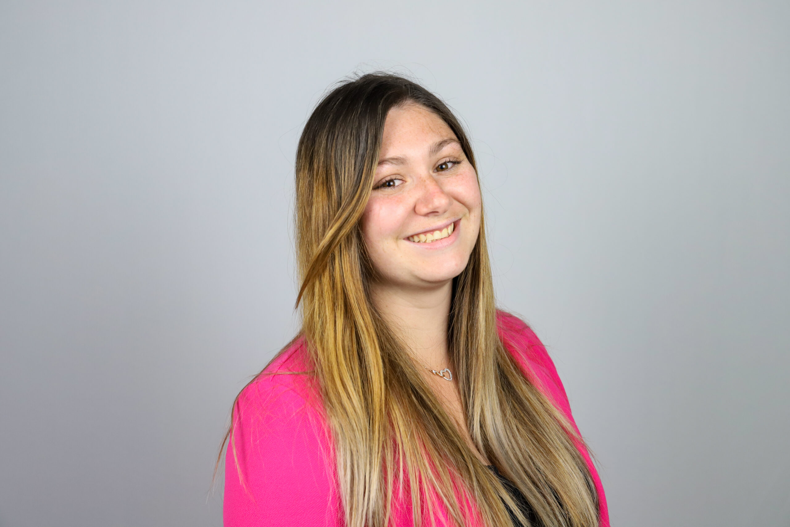 Portrait corporate souriant
